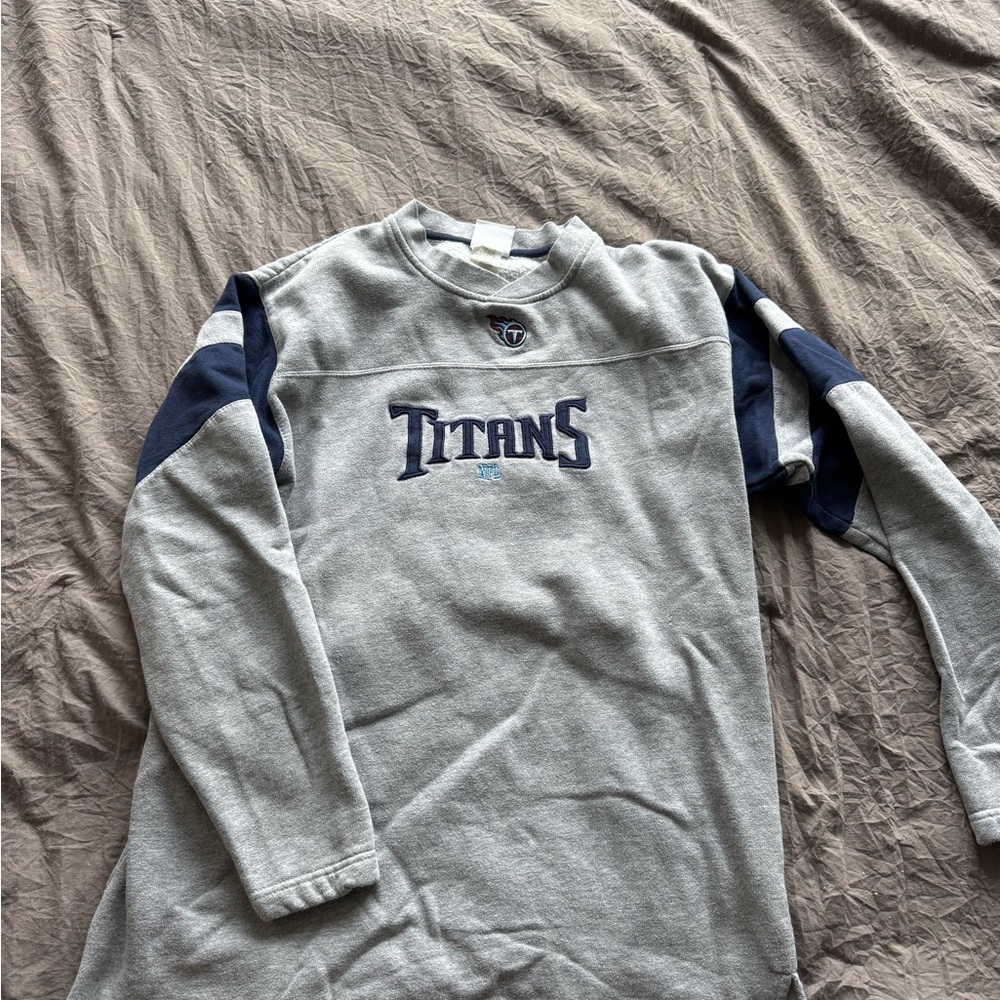 Gray and Blue Titans Sweatshirt
